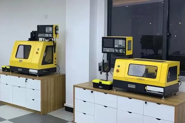 Máy tiện chuẩn bị mẫu CNC mini – QualiLathe-140