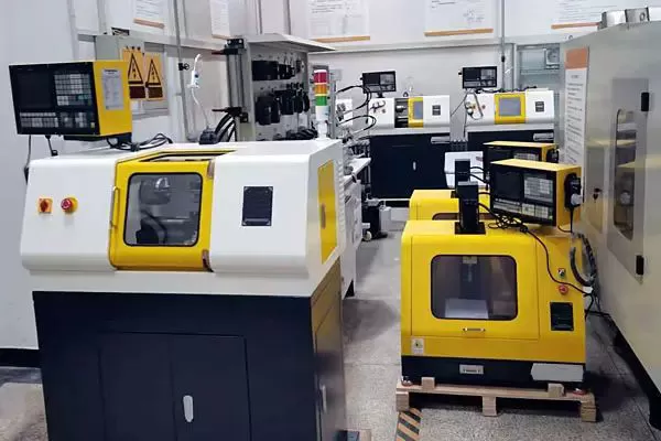 Máy tiện CNC – QualiLathe-210B