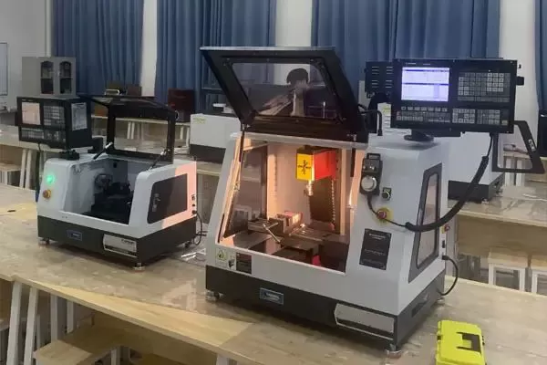 Mini CNC Sample Preparation Lathe – QualiLathe-140