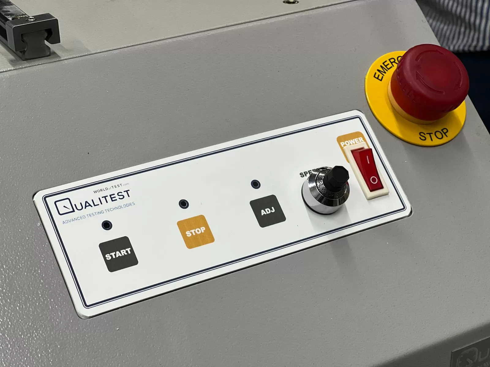 Plastic Tensile Sample Cutting / Milling Machine – SpeciCut