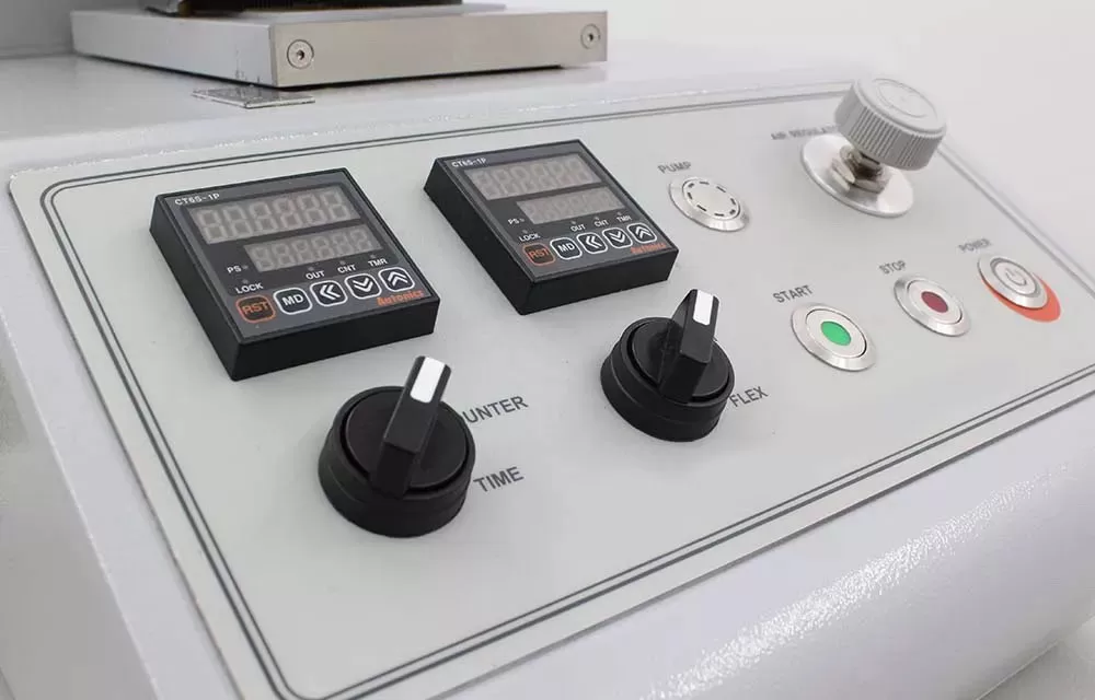 Máy kiểm tra độ mài mòn đa năng