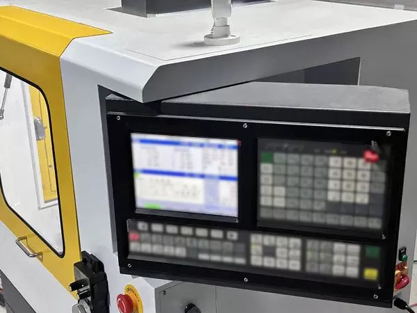 Máy CNC để bàn – QualiCNC-200