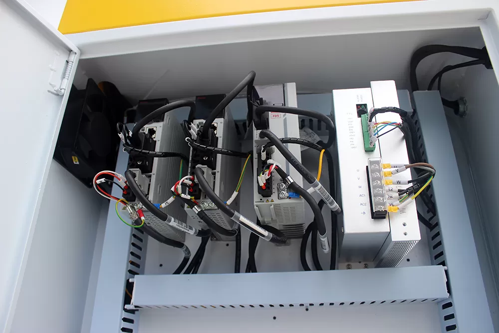 4 Axis CNC Milling Machine – QualiMill-300A