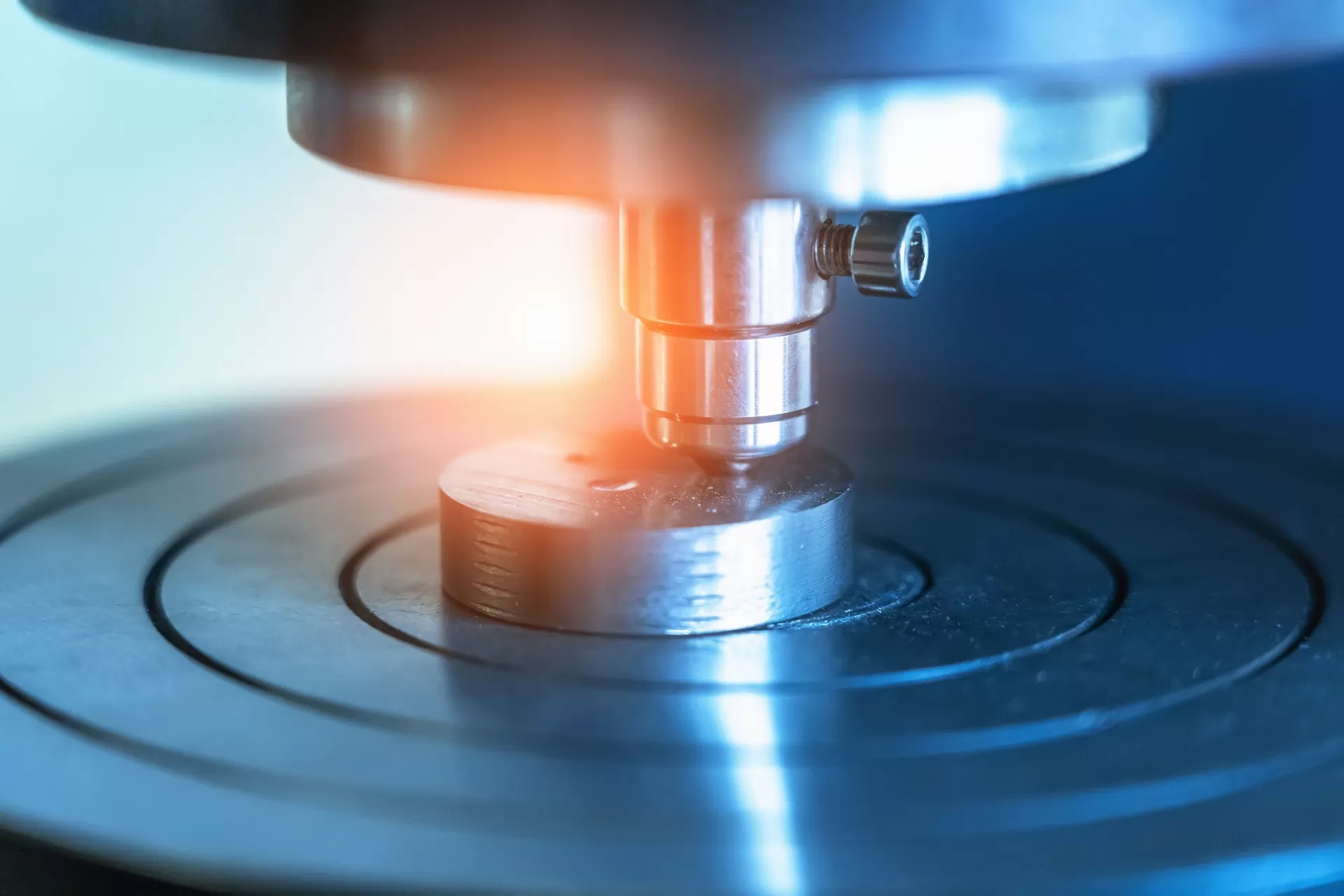 Máy đo độ cứng Brinell